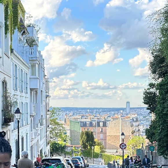 Meet your Posher, Madison - Picture 1 of 1